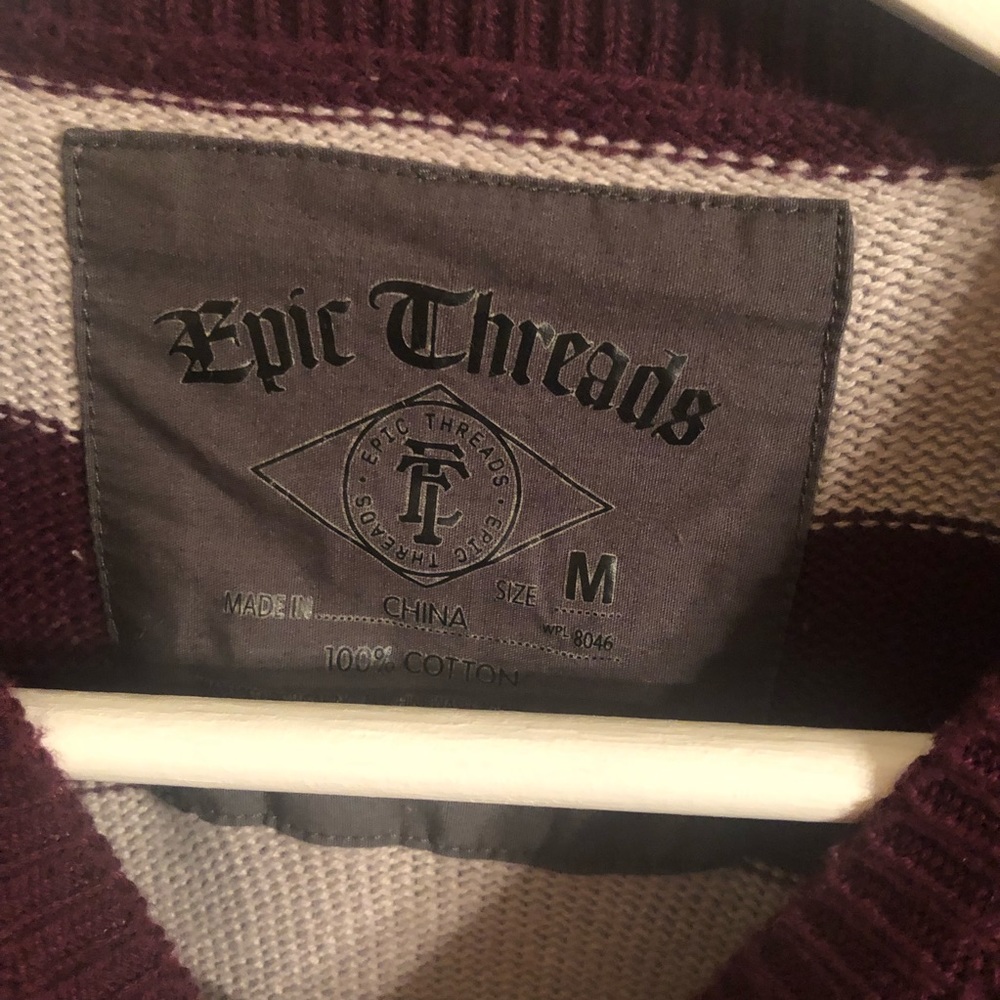 Epic Threads Sweater - Picture 2 of 6